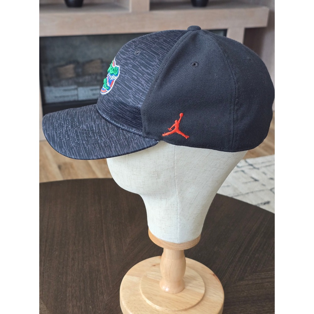 Jordan Florida Gators Hat Mens Black Space Dye Jumpman Baseball Cap NCAA L/XL - Picture 2 of 6